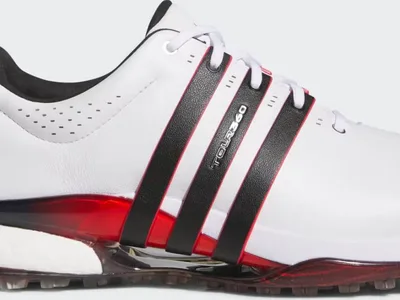 Adidas TOUR360 (2025) Vandtætte Herre Golfsko Uden Spikes - Ftwwht/Cblack/Lucred - Str. 46 Normal