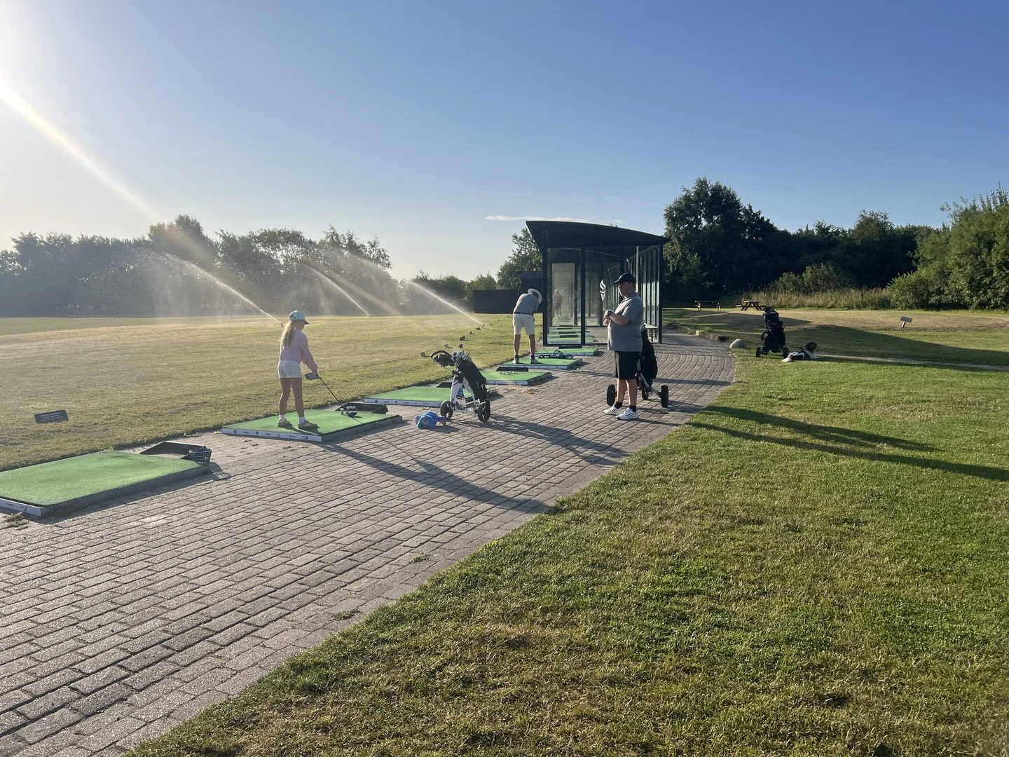 Driving range på Frederikshavn Golfklub med udslagsmåtter
